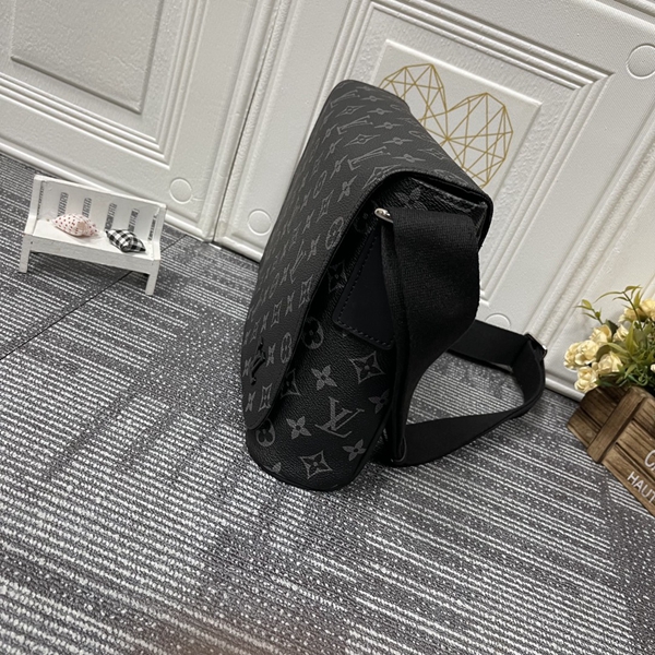 ルイヴィトンバッグ背面デザイン